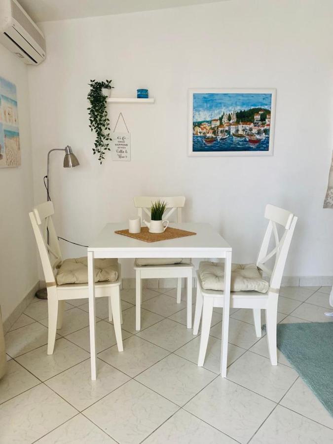 Apartments Milicevic Rogoznica  Extérieur photo