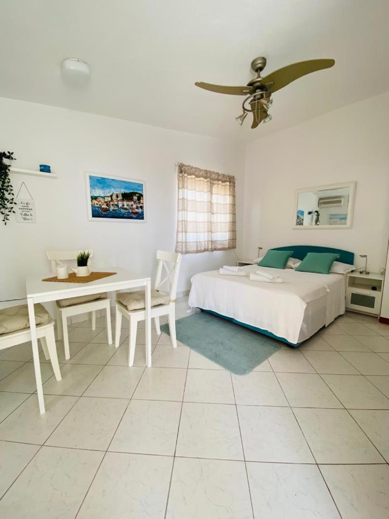 Apartments Milicevic Rogoznica  Extérieur photo